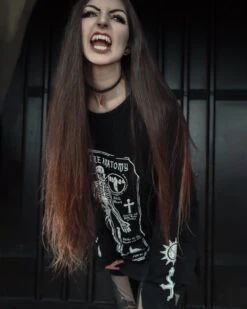 Vampire Anatomy Long Sleeve Tee -Rogue & Wolf Shop IMG 1618